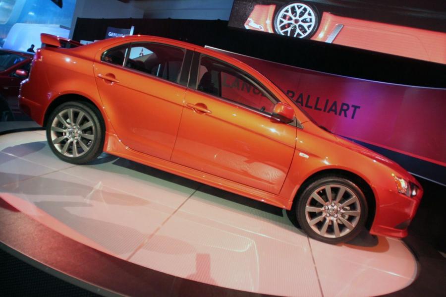  Mitsubishi Lancer Ralliart 2009 года  (фото 6 из 19)